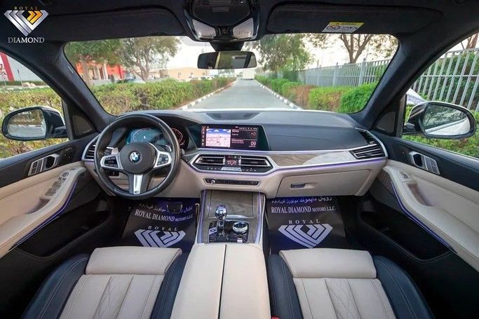 Used BMW X7 40i I (G07), 3.0 l, 2020 in Dubai by Royal Diamond Motors, White color. GCC Specs | AUTO.AE