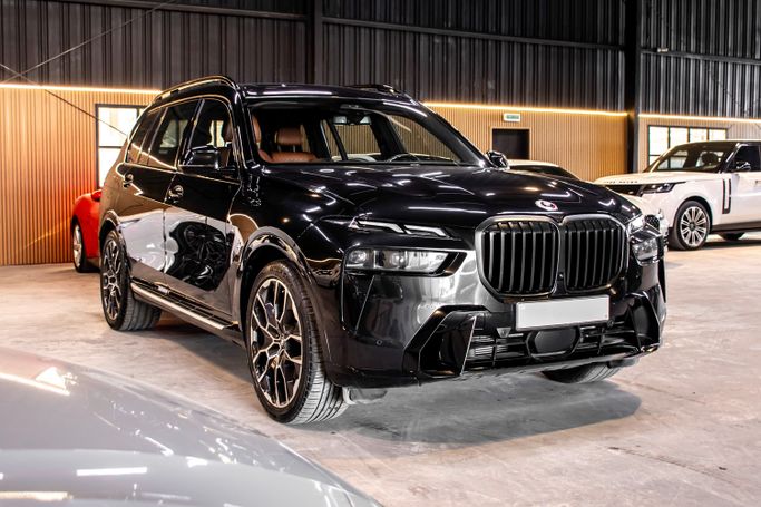 Used ⁦BMW X7 40i I (G07) Facelift, 3.0 l, 2023⁩ in UAE, Dubai by VERONA MOTORS, Black color. GCC Specs | AUTO.AE | Listing #287481
