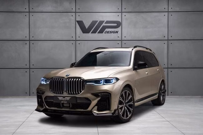 مستعملة ⁦BMW X7 40i ط (G07)، 3.0 l، 2019⁩ في في الإمارات, دبي من VIP Design، اللون ذهبي. مواصفات الخليج | AUTO.AE | إعلان #287954