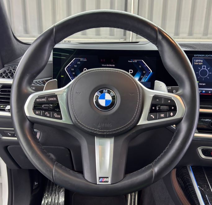 Used BMW X7 40i I (G07) Facelift, 3.0 l, 2025 in UAE, Dubai by Zeus Motors, White color. GCC Specs | AUTO.AE | Listing #295484 — photo 14 of 25