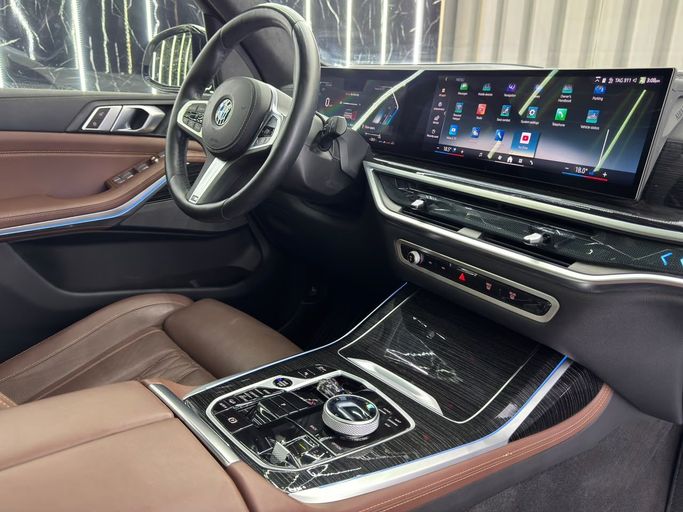 Used BMW X7 40i I (G07) Facelift, 3.0 l, 2025 in UAE, Dubai by Zeus Motors, White color. GCC Specs | AUTO.AE | Listing #295484 — photo 16 of 25