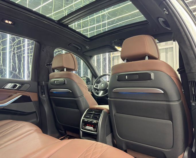 Used BMW X7 40i I (G07) Facelift, 3.0 l, 2025 in UAE, Dubai by Zeus Motors, White color. GCC Specs | AUTO.AE | Listing #295484 — photo 18 of 25