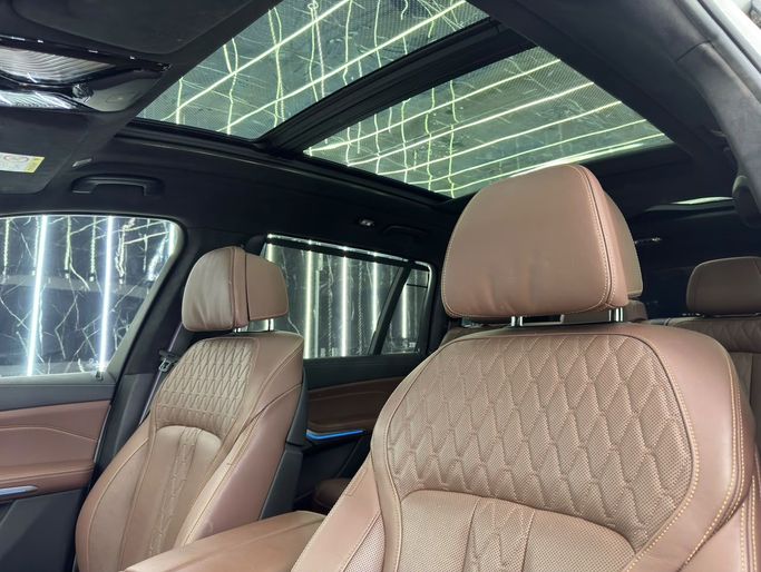 Used BMW X7 40i I (G07) Facelift, 3.0 l, 2025 in UAE, Dubai by Zeus Motors, White color. GCC Specs | AUTO.AE | Listing #295484 — photo 22 of 25