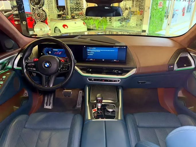 مستعملة BMW XM، 4.4 لتر، 2024 في الإمارات، دبي من GE Motors، اللون رمادي. المواصفات الأوروبية | AUTO.AE | إعلان #295563 — صورة 12 من 16