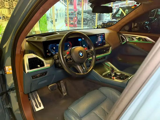 مستعملة BMW XM، 4.4 لتر، 2024 في الإمارات، دبي من GE Motors، اللون رمادي. المواصفات الأوروبية | AUTO.AE | إعلان #295563 — صورة 13 من 16