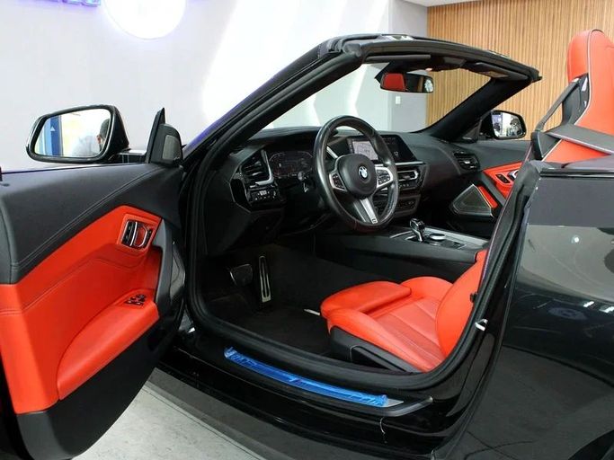 Подержанный BMW Z4 30i III (G29), 2.0 л, 2022 в Дубае от Hot Wheel Used Motors Черный цвет. GCC | AUTO.AE