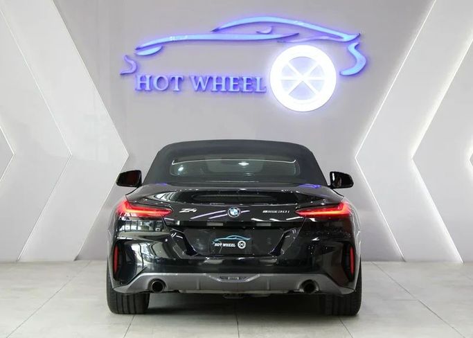 Подержанный BMW Z4 30i III (G29), 2.0 л, 2022 в Дубае от Hot Wheel Used Motors Черный цвет. GCC | AUTO.AE