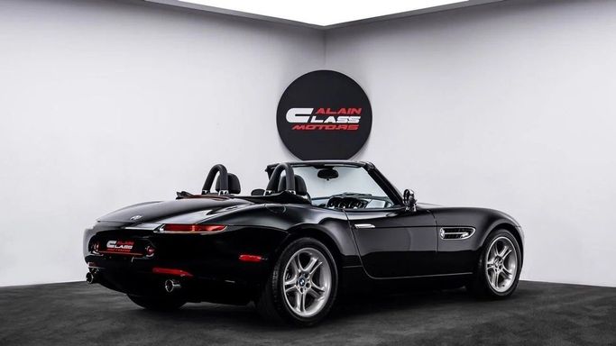 Подержанный BMW Z8, 4.9 л, 2000 в Дубае от Al Ain Class Motors Черный цвет. Американская | AUTO.AE