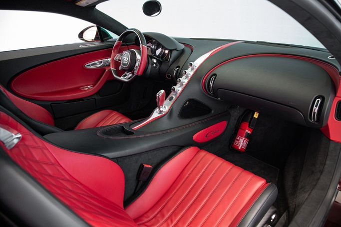 مستعملة Bugatti Chiron, 8.0 l, 2018 في في دبي من Exotic Cars، اللون عنابي. أخرى | AUTO.AE