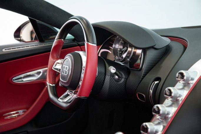 مستعملة Bugatti Chiron, 8.0 l, 2018 في في دبي من Exotic Cars، اللون عنابي. أخرى | AUTO.AE