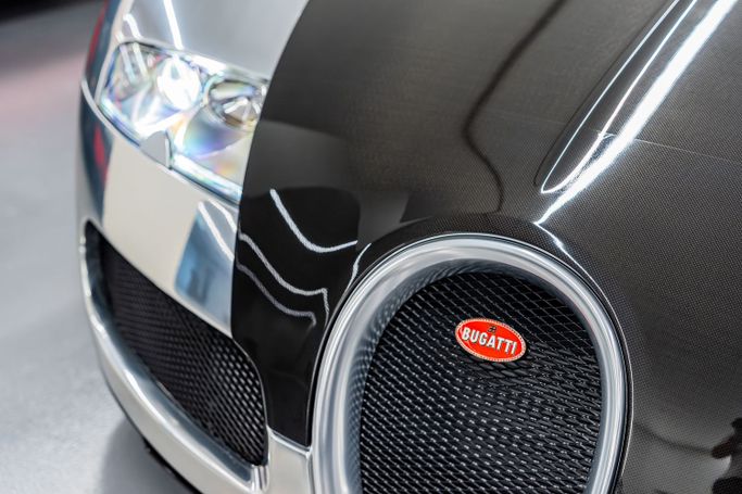 New Bugatti EB Veyron 16.4, 8.0 l, 2009 in Dubai, Silver color. GCC Specs | AUTO.AE