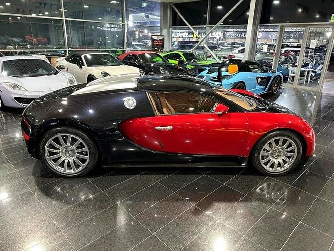 Подержанный Bugatti EB Veyron 16.4, 8.0 л, 2009 в Дубае от Top Line Motors Красный цвет. GCC | AUTO.AE