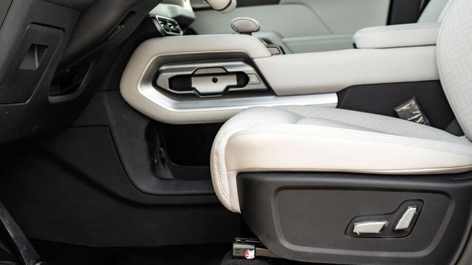 Новый BYD FangChengBao Leopard 3, 2024 в Дубае от Altass Motors Серебристый цвет. Other | AUTO.AE