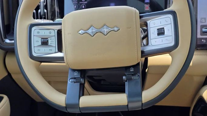 Новый BYD FangChengBao Leopard 5 I Рестайлинг, 1.5 л, 2025 в Дубае от Alwan Global Cars Серый цвет. Other | AUTO.AE