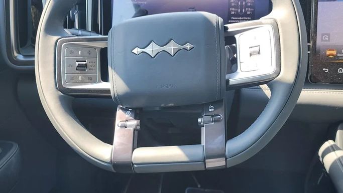 Новый BYD FangChengBao Leopard 5 I Рестайлинг, 1.5 л, 2025 в Дубае от Alwan Global Cars Черный цвет. Other | AUTO.AE