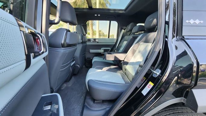 Новый BYD FangChengBao Leopard 5 I, 1.5 л, 2024 в Дубае от Alwan Global Cars Черный цвет. Other | AUTO.AE