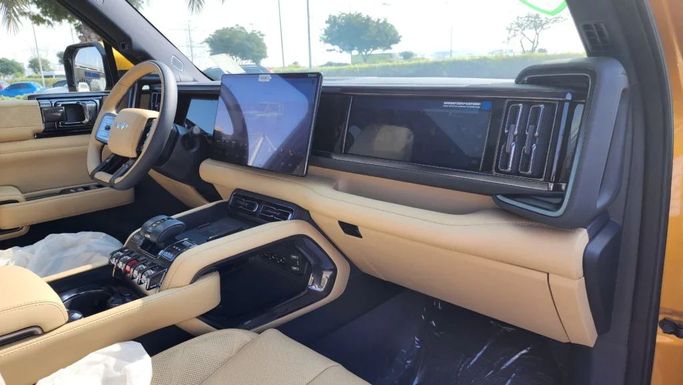 New BYD FangChengBao Leopard 5 I, 1.5 l, 2024 in Dubai by Alwan Global Cars, Golden color. Other | AUTO.AE