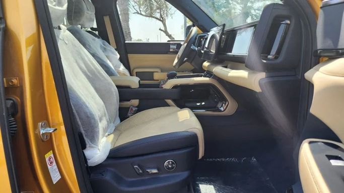 New BYD FangChengBao Leopard 5 I, 1.5 l, 2023 in Dubai by Alwan Global Cars, Golden color. Other | AUTO.AE