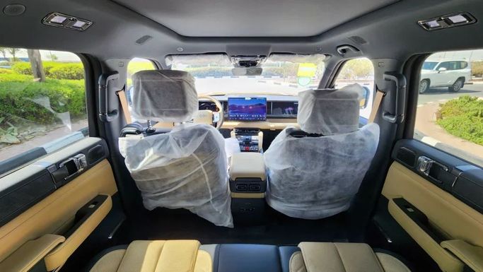 New BYD FangChengBao Leopard 5 I, 1.5 l, 2023 in Dubai by Alwan Global Cars, Golden color. Other | AUTO.AE