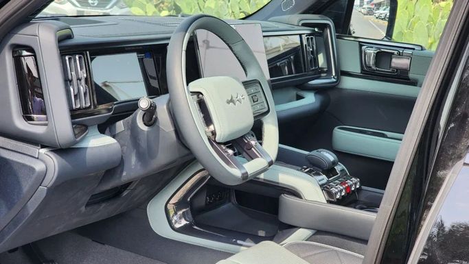 New BYD FangChengBao Leopard 5 I, 1.5 l, 2024 in Dubai by Alwan Global Cars, Black color. Other | AUTO.AE