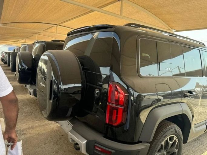 Новый BYD FangChengBao Leopard 5 I, 1.5 л, 2024 в Дубае от Mohamed Hakim Motors Черный цвет. Китайская | AUTO.AE