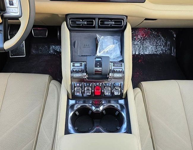 Новый BYD FangChengBao Leopard 5 I Рестайлинг, 1.5 л, 2025 в Дубае от Soltan Auto Черный цвет. Китайская | AUTO.AE