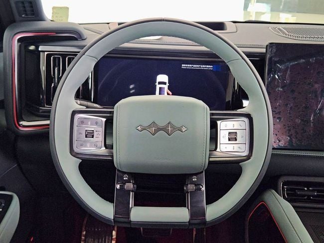 Новый BYD FangChengBao Leopard 5 I, 1.5 л, 2025 в Дубае от Gulf Motors Зеленый цвет. Китайская | AUTO.AE