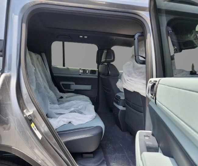 Новый BYD FangChengBao Leopard 5 I, 1.5 л, 2025 в Дубае от Gulf Motors Серебристый цвет. Китайская | AUTO.AE