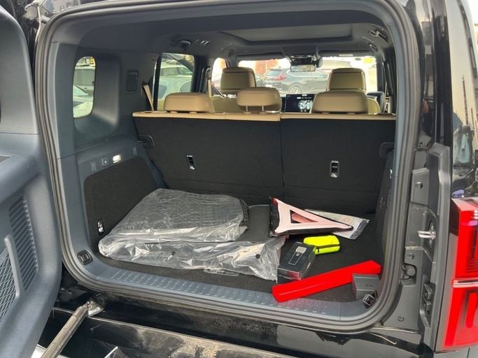 New BYD FangChengBao Leopard 5 I Facelift, 1.5 l, 2025 in Dubai by Quatro Motors, Black color.  | AUTO.AE