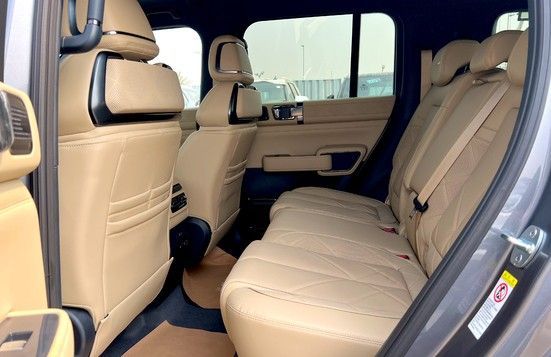Подержанный BYD FangChengBao Leopard 5 I, 1.5 л, 2024 в Дубае от Prestige motors Серый цвет. Китайская | AUTO.AE