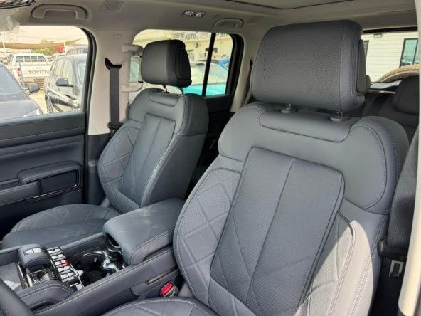 Подержанный BYD FangChengBao Leopard 5 I Рестайлинг, 1.5 л, 2025 в Дубае от Titanum Cars Черный цвет. Other | AUTO.AE