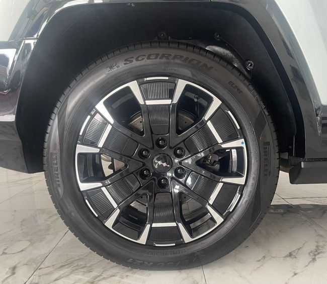 Новый BYD FangChengBao Leopard 8, 2.0 л, 2025 в Дубае от Gulf Motors Другой цвет цвет. Китайская | AUTO.AE