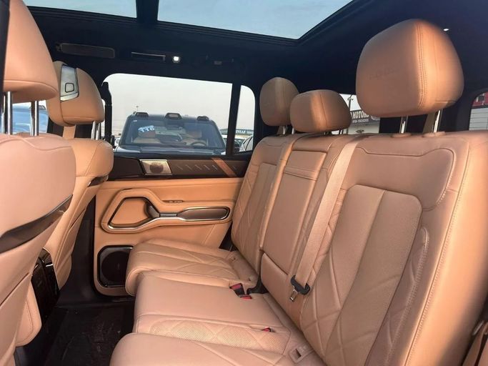 Новый BYD FangChengBao Leopard 8, 2.0 л, 2025 в Дубае от Pegasus Automobile Черный цвет. Китайская | AUTO.AE