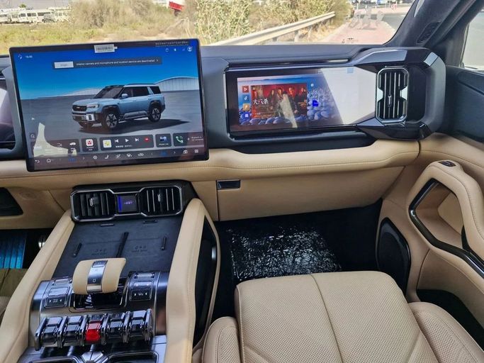 Used BYD FangChengBao Leopard 8, 2.0 l, 2025 in Dubai by Allied Motors, Black color. Other | AUTO.AE