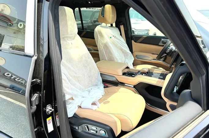 New BYD FangChengBao Leopard 8, 1.5 l, 2025 in Dubai by Valcor Auto, Black color. Chinese Specs | AUTO.AE