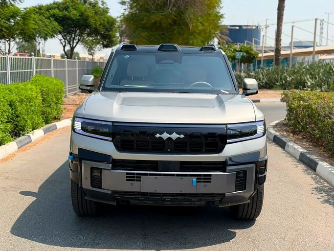جديدة BYD FangChengBao Leopard 8, 2.0 l, 2025 في في الإمارات, دبي من 99 Motors LLC، اللون فضي. المواصفات الصينية | AUTO.AE | إعلان #276498