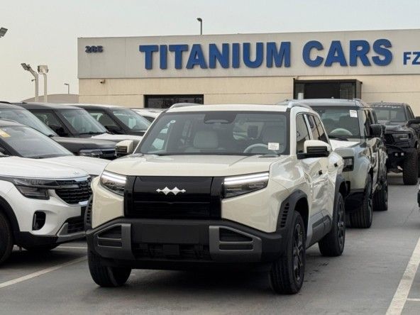 Подержанный BYD FangChengBao Titanium 3, 2025 в Дубае от Titanum Cars Белый цвет. Other | AUTO.AE