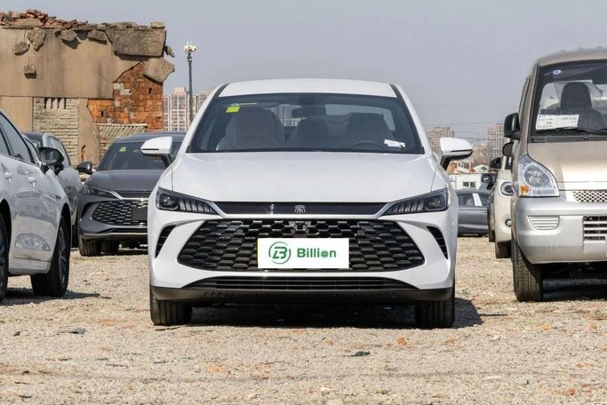 New BYD Qin DM-i III, 1.5 l, 2025 in Dubai by Billion auto, White color. Chinese Specs | AUTO.AE