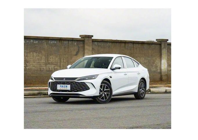 جديدة BYD Qin DM-i ثانياً, 1.5 l, 2026 في في دبي من Ocean Road Motors ، اللون أبيض. أخرى | AUTO.AE