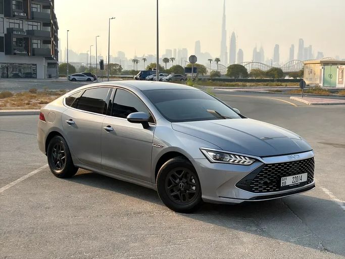 مستعملة BYD Qin ثانياً, 1.5 l, 2026 في في الإمارات, دبي من Velaro motors ، اللون رمادي. مواصفات الخليج | AUTO.AE | إعلان #282062