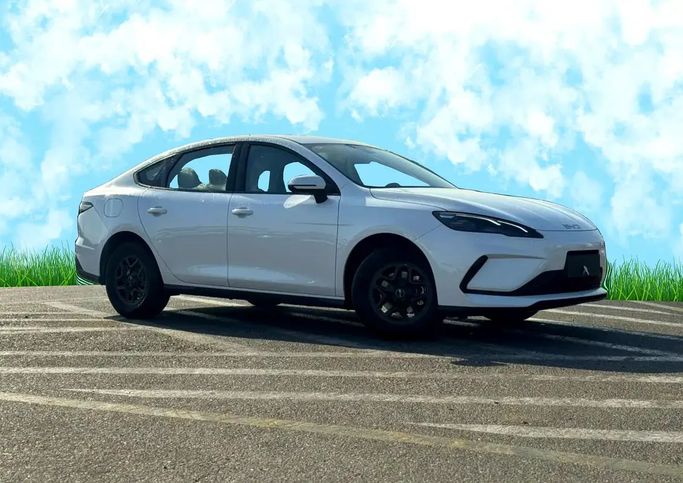 Новый BYD Seal 05, 1.5 л, 2025 в Дубае от AL Bouroj Motor Белый цвет. Китайская | AUTO.AE