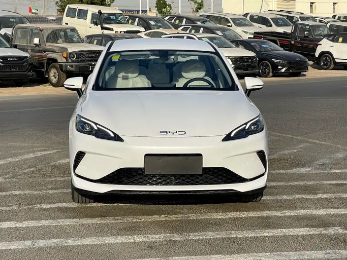 جديدة BYD Seal 05, 1.5 l, 2025 في في دبي من SKY ZONE MOTORS، اللون أبيض. المواصفات الصينية | AUTO.AE