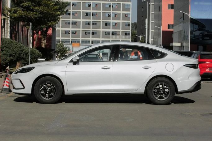 New BYD Seal, 1.5 l, 2025 in Dubai by Billion auto, White color. Chinese Specs | AUTO.AE