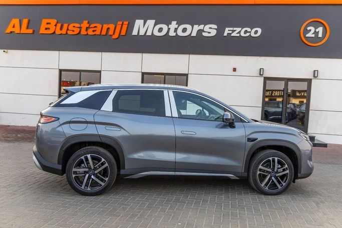 Новый BYD Song L, 1.5 л, 2025 в Дубае от Albustanji Motors FZCO Серый цвет.  | AUTO.AE