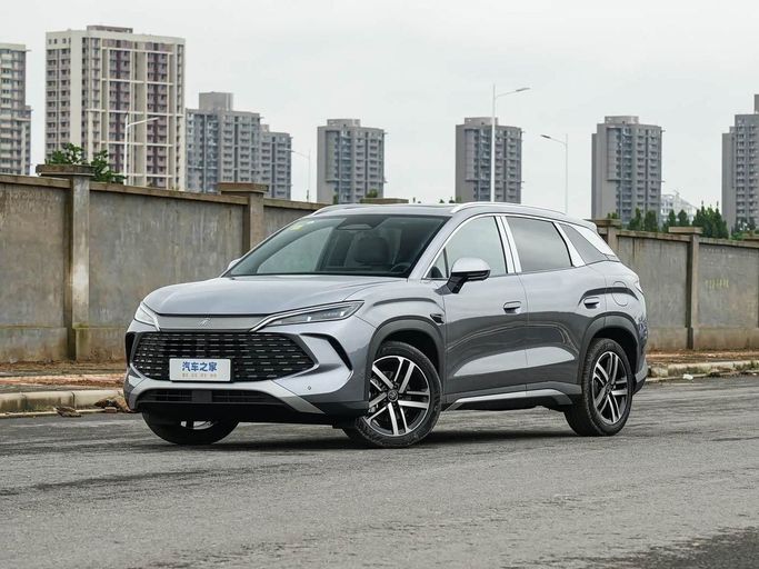 جديدة ⁦BYD Song L، 1.5 l، 2026⁩ في في الإمارات, دبي من Dresden Motors، اللون رمادي. المواصفات الصينية | AUTO.AE | إعلان #286178