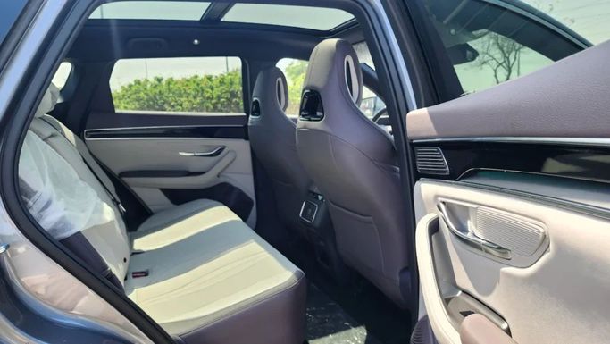 Новый BYD Song Plus I Рестайлинг, 2025 в Дубае от Alwan Global Cars Серый цвет. Other | AUTO.AE