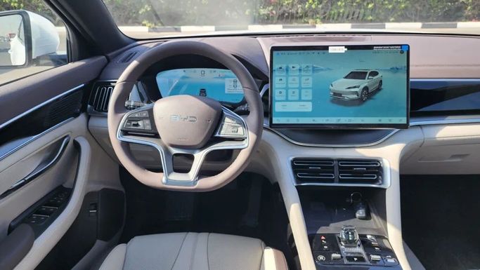 Новый BYD Song Plus I Рестайлинг, 2024 в Дубае от Alwan Global Cars Белый цвет. Other | AUTO.AE