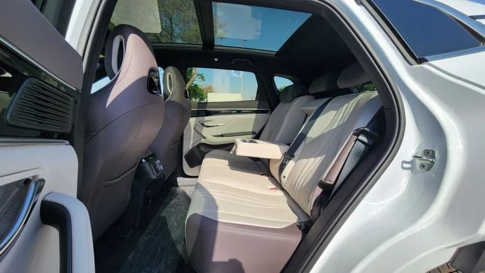 Новый BYD Song Plus I Рестайлинг, 2024 в Дубае от Alwan Global Cars Белый цвет. Other | AUTO.AE