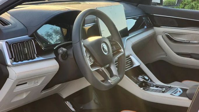 Новый BYD Song Plus I Рестайлинг, 2023 в Дубае от Alwan Global Cars Белый цвет. Other | AUTO.AE