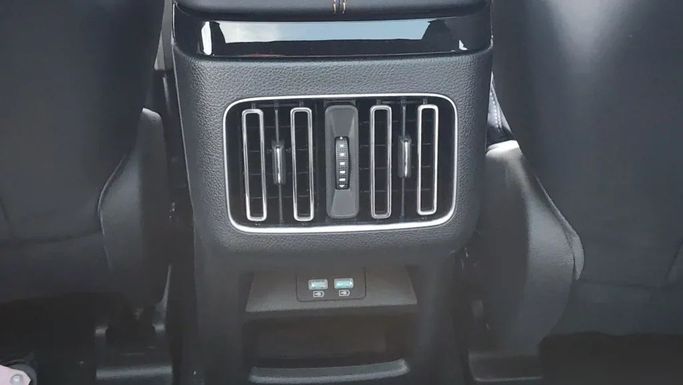 Новый BYD Song Plus I Рестайлинг, 2023 в Дубае от Alwan Global Cars Белый цвет. Other | AUTO.AE